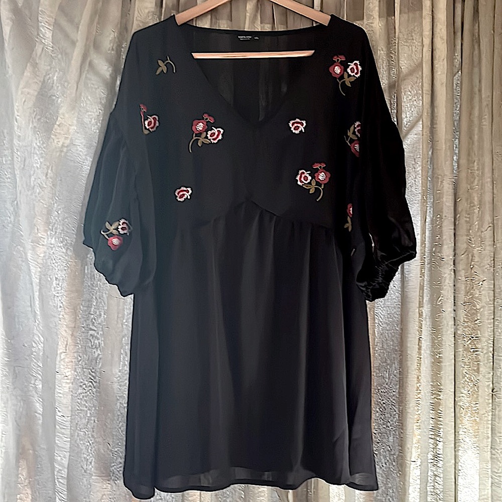 SOLD SHEIN Black Embroidered Puff Sleeves Blouse